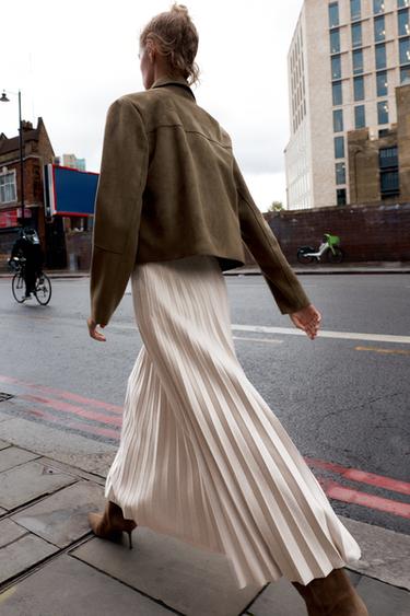 Zara {名称} - {颜色}