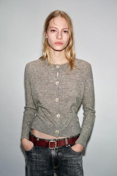 Zara {名称} - {颜色}