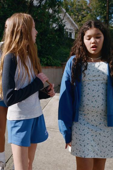 Zara {名称} - {颜色}