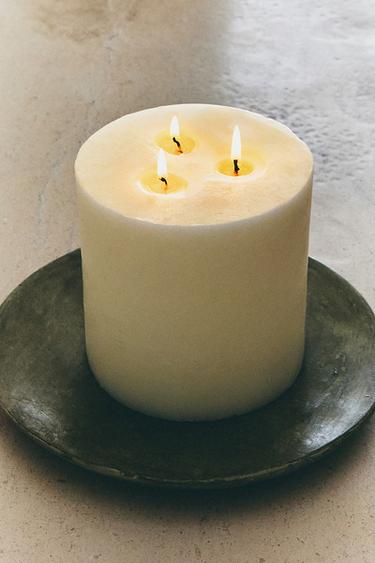 LARGE DECORATIVE CANDLE - White by Zara