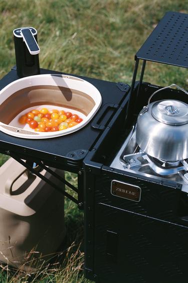 FOLDING CAMPING KITCHEN - Black by Zara