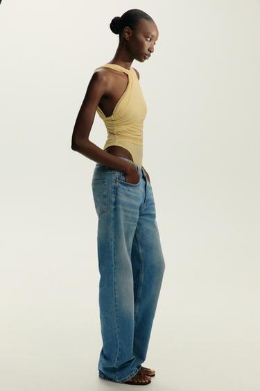 Zara {名称} - {颜色}