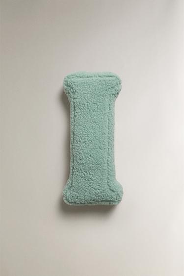 LETTER I CHILDREN’S CUSHION - Light green by Zara - Image 0