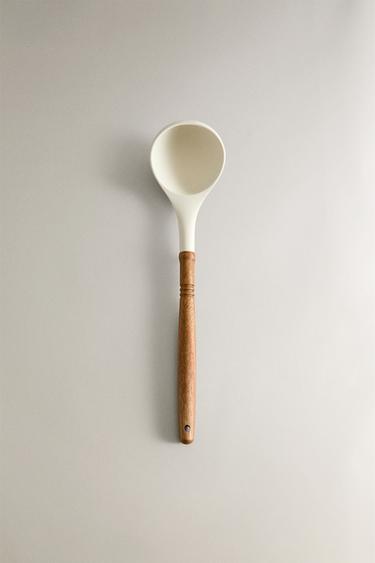 SILICONE AND WOOD LADLE - Cream by Zara