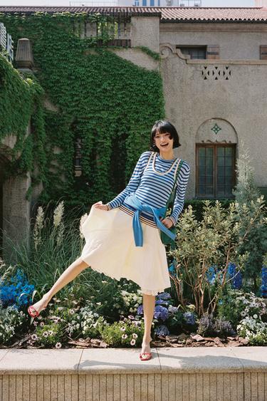 Zara {名称} - {颜色}