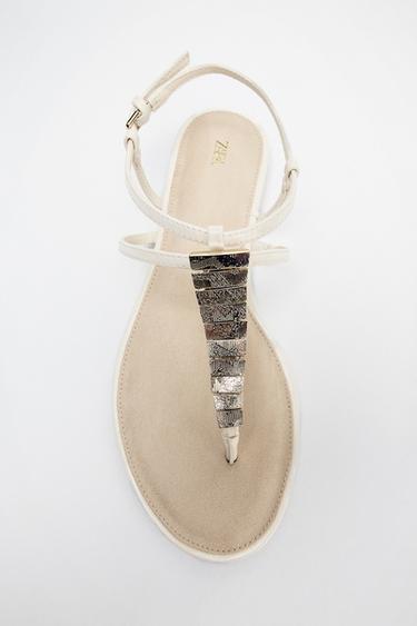 FLAT SANDALS WITH METAL APPLIQUES - Ecru White by Zara