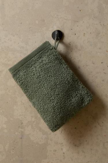 COTTON TERRY BATH MITT - Khaki by Zara