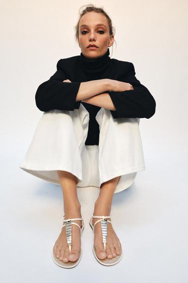 FLAT SANDALS WITH METAL APPLIQUES - Ecru White by Zara