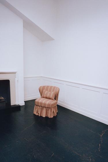 STRIPED ARMCHAIR WITH RUFFLE | KATHARINE POLE - Ecru / Red by Zara