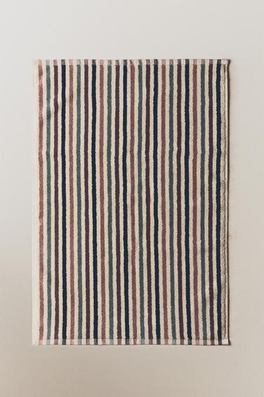 POWDER TONE STRIPED BATH MAT - Multicoloured by Zara