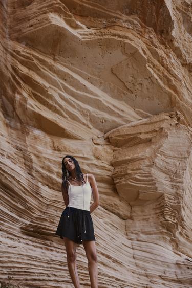 Zara {名称} - {颜色}