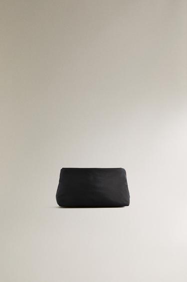 MEDIUM TECHNICAL FABRIC WASH BAG - Black by Zara