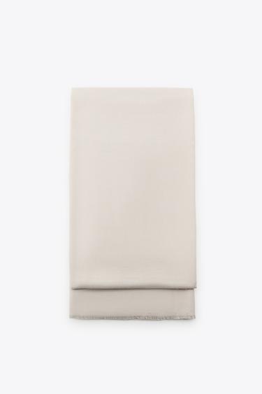 SOFT PLAIN SCARF - Ecru by Zara