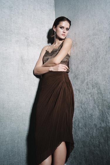 Zara {名称} - {颜色}