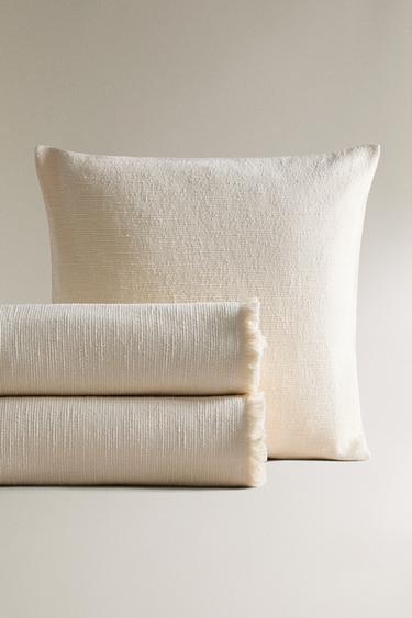TEXTURED BEDSPREAD - Ecru by Zara