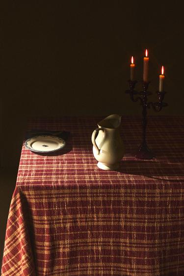 CHECK COTTON CHRISTMAS TABLECLOTH WITH FRINGING - Ecru / Red by Zara