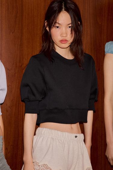 CROPPED VOLUME SWEATSHIRT - Black by Zara