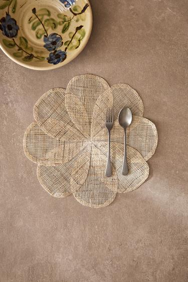 FLOWER RAMIE PLACEMAT - Light beige by Zara