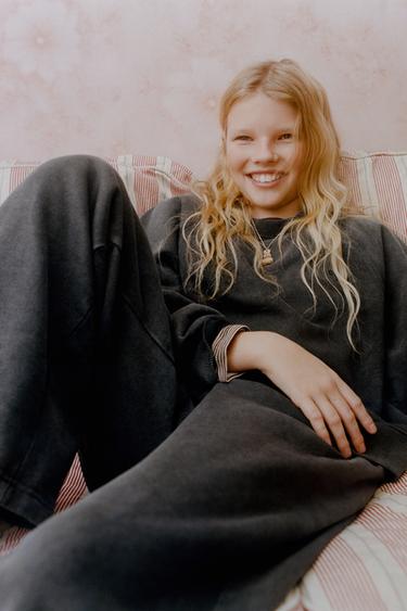 Zara {名称} - {颜色}