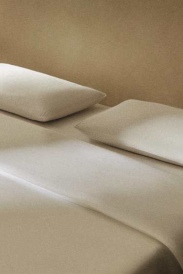 PERCALE DUVET COVER (300 THREAD COUNT) - White by Zara