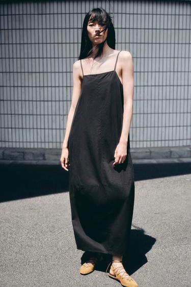 MIDI DRESS WITH PLEATED BACK - Black by Zara