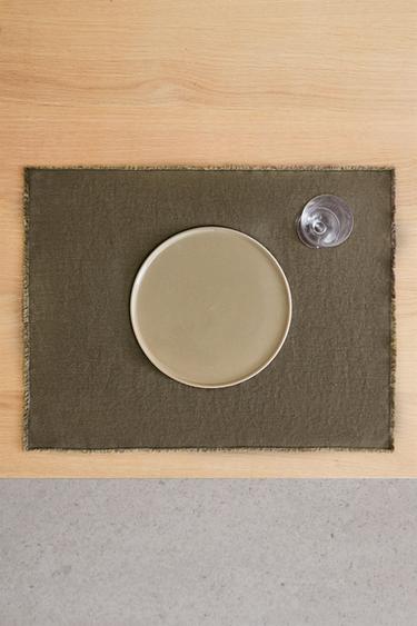 PLACEMAT 01 - Grey by Zara
