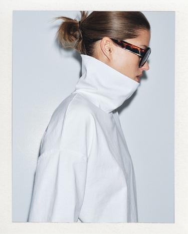 HIGH NECK T-SHIRT - White by Zara