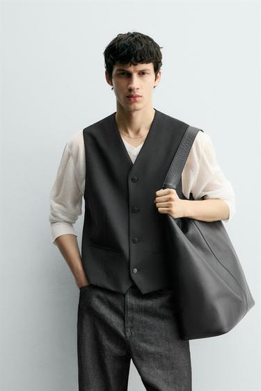 STRUCTURED WAISTCOAT WITH WOOL - Black by Zara