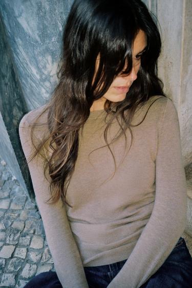 Zara {名称} - {颜色}