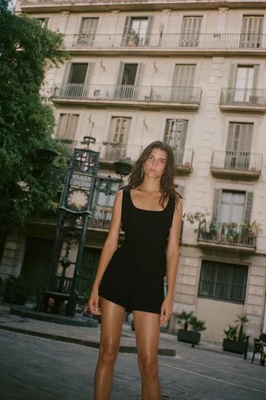 HIGH-WAIST SHORTS - Black by Zara