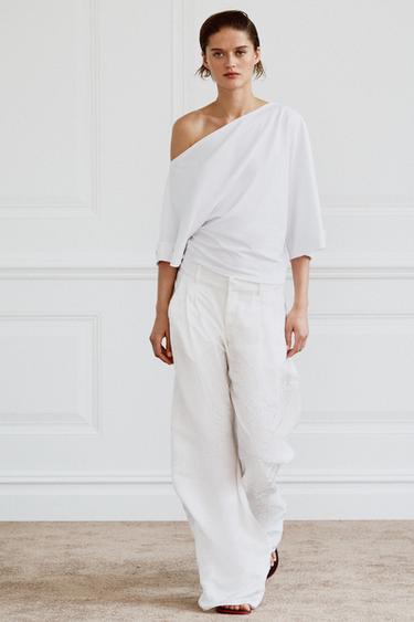 BOAT NECK T-SHIRT WITH BUTTONS - White by Zara