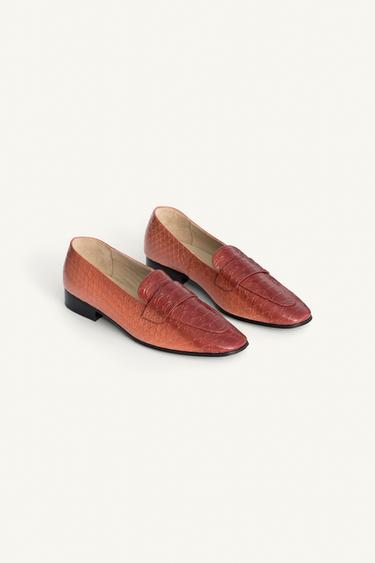 EMBOSSED LEATHER LOAFERS LIMITED EDITION - Orange by Zara