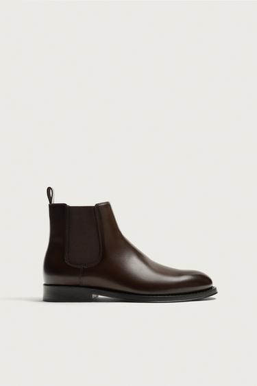 POINTED CHELSEA BOOTS - Brown by Zara