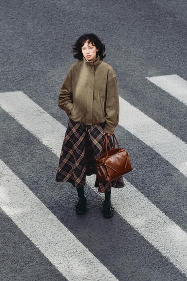 Zara {名称} - {颜色}