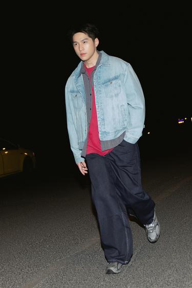 OVERSIZE DENIM JACKET - Light blue by Zara