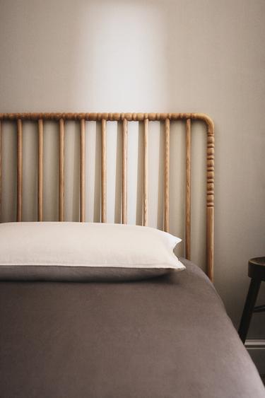 WOODEN HEADBOARD - Light beige by Zara