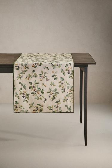 FRUIT PRINT TABLE RUNNER - Greenish by Zara