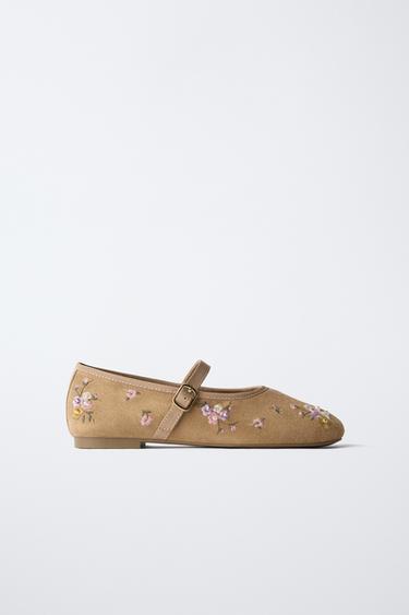 EMBROIDERED FLORAL BALLET FLATS - Sand Brown by Zara
