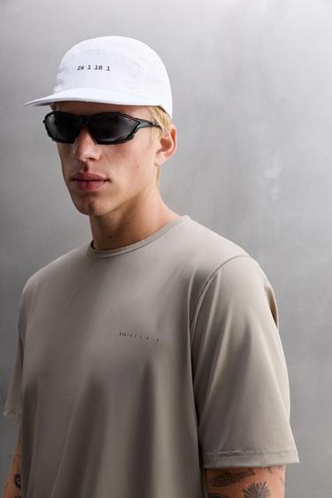 TEXTURED TRAINING T-SHIRT - Sand by Zara