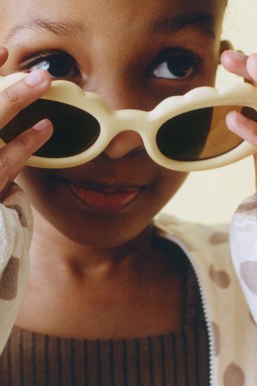 WAVY RESIN SUNGLASSES - Light yellow by Zara