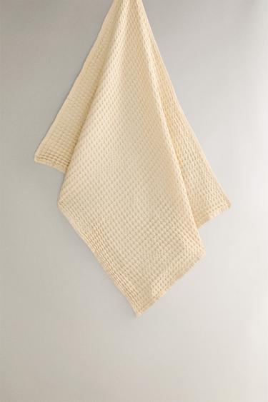 WAFFLE-KNIT COTTON TEA TOWEL X COLLAGERIE - Ecru by Zara
