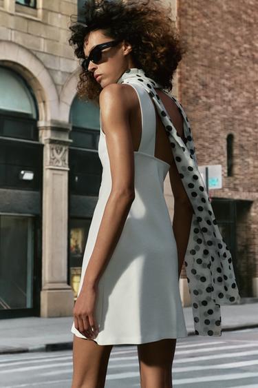 Zara {名称} - {颜色}