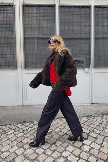 Zara {名称} - {颜色}