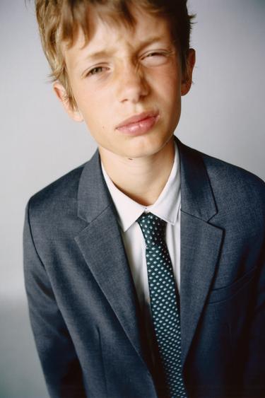 Zara {名称} - {颜色}