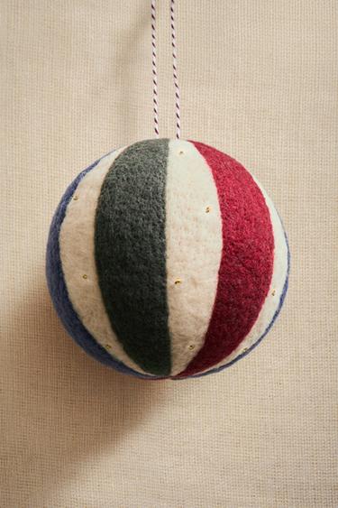 MULTICOLOURED WOOL BAUBLE CHRISTMAS TREE DECORATION - Multicoloured by Zara