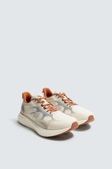 RUNNING TRAINERS - White by Zara