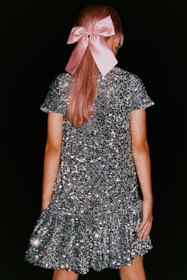 Zara {名称} - {颜色}