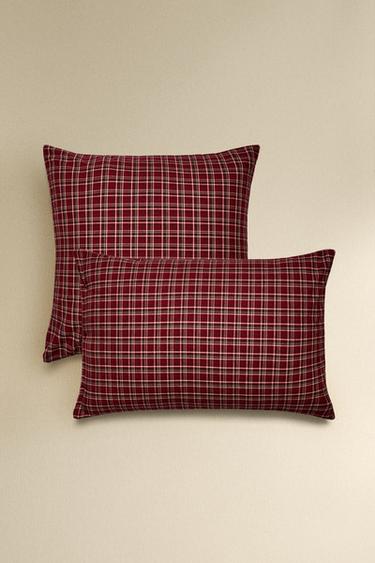 CHRISTMAS RED CHECK FLANNEL PILLOWCASE - Red by Zara
