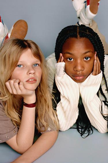 Zara {名称} - {颜色}