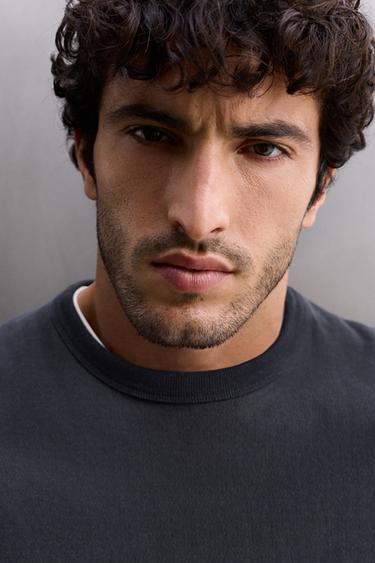 Zara {名称} - {颜色}